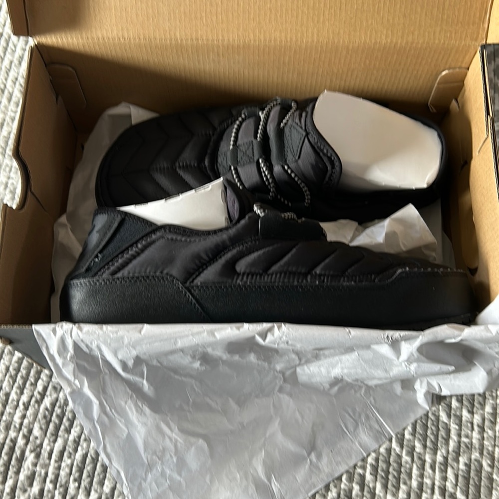 New Balance Mens Sandals